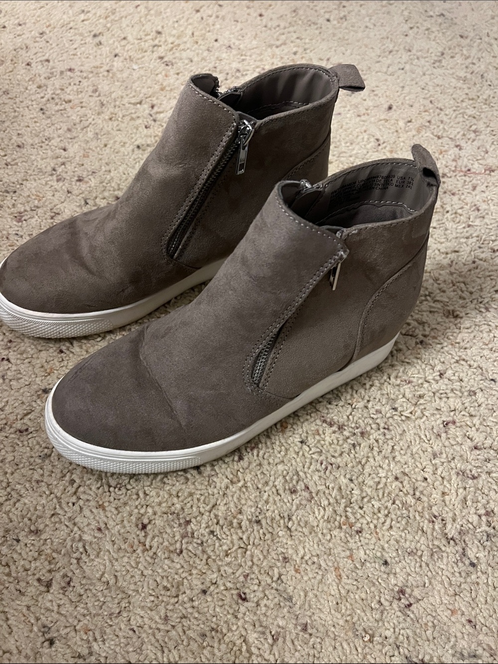 Men's Taupe Suede Zip-Accent Wedge Sneakers